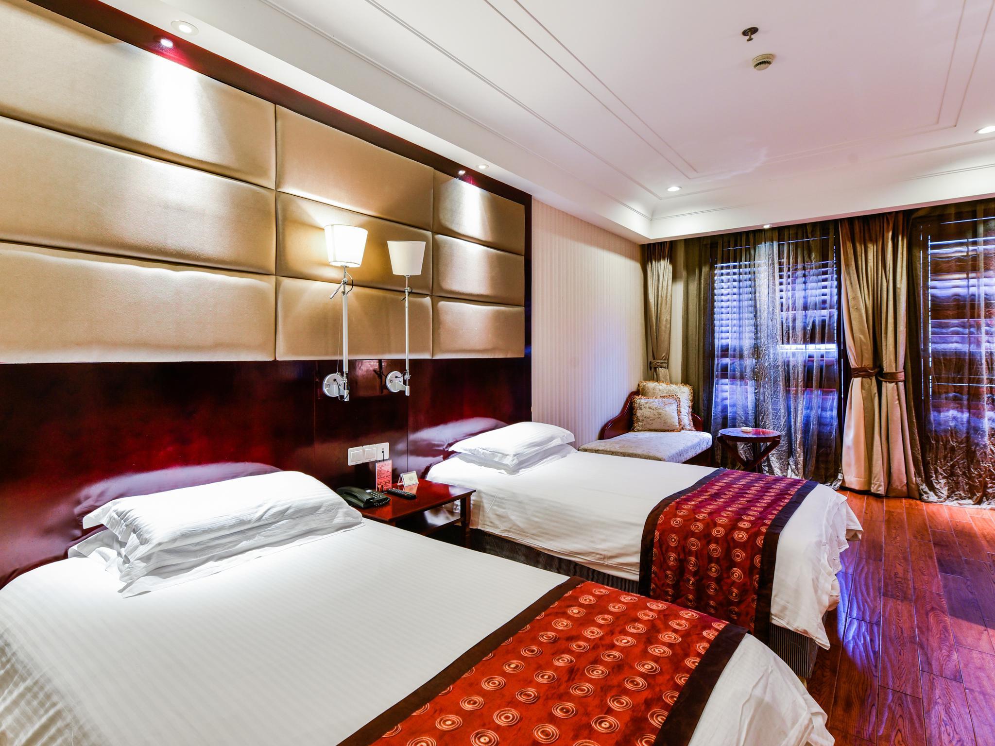 Hotel Seventh Heaven